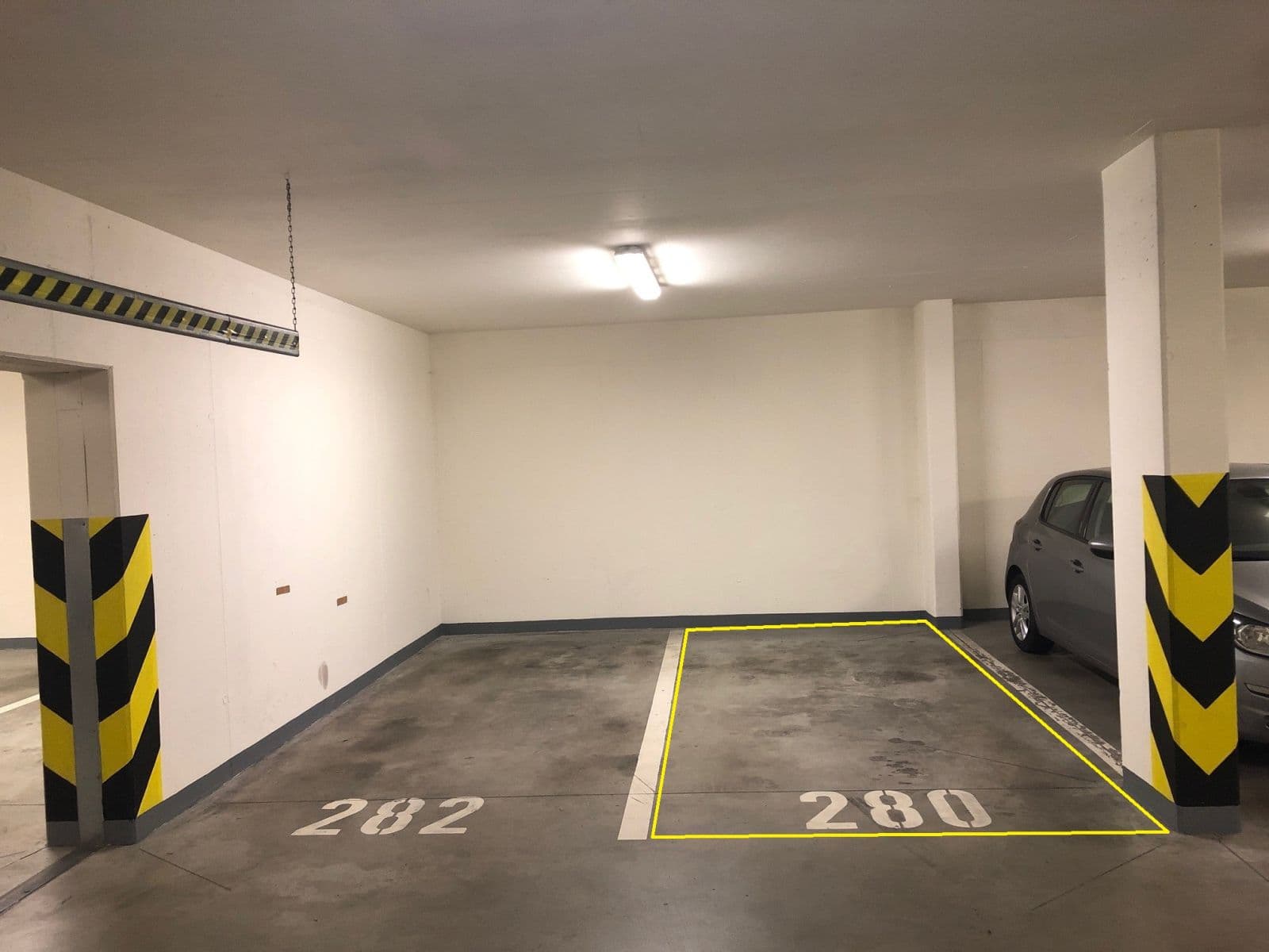 Prenájom garáže 18 m², Muškova, Praha, Praha Prenájom garáže 18 m², Muškova, Praha, Praha