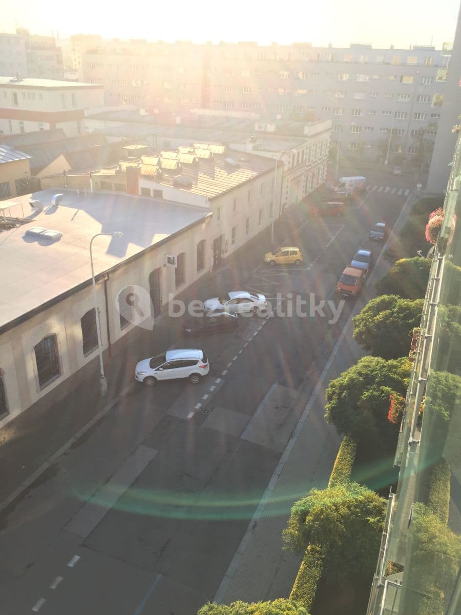 Prenájom garáže 17 m², U Měšťanského Pivovaru, Praha, Praha Prenájom garáže 17 m², U Měšťanského Pivovaru, Praha, Praha