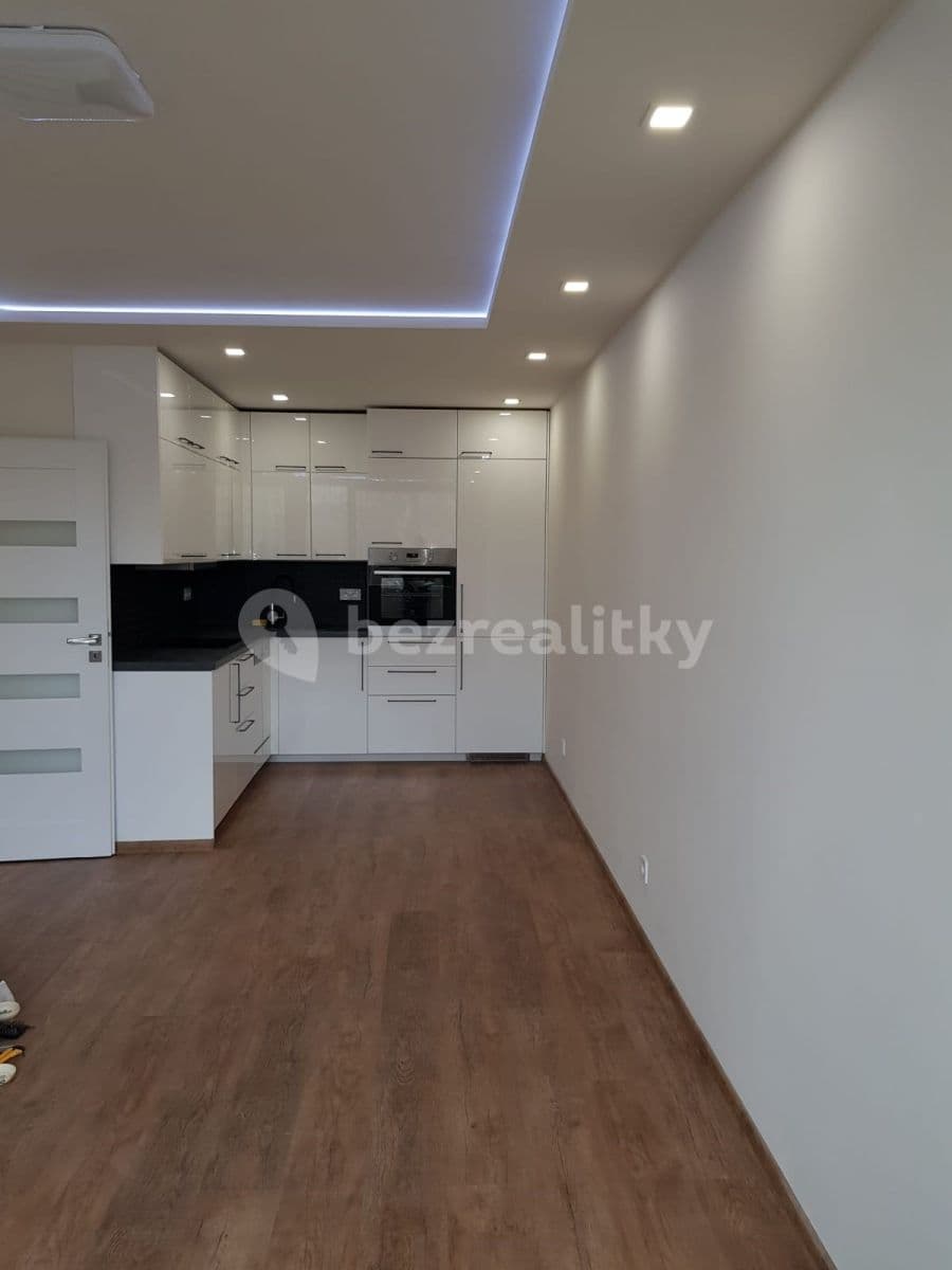 Prenájom bytu 2-izbový 45 m², Nevanova, Praha, Praha Prenájom bytu 2-izbový 45 m², Nevanova, Praha, Praha