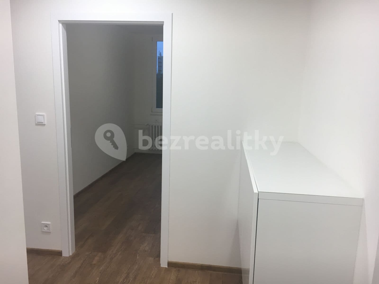 Prenájom bytu 2-izbový 45 m², Nevanova, Praha, Praha Prenájom bytu 2-izbový 45 m², Nevanova, Praha, Praha