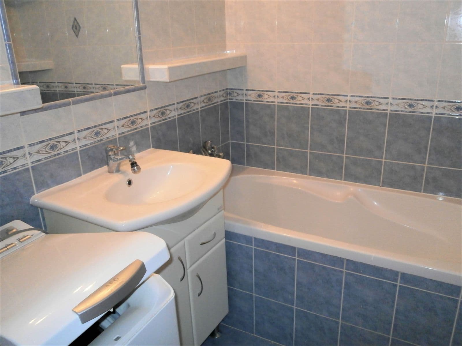 Prenájom bytu 3-izbový 78 m², Zvoncovitá, Praha, Praha Prenájom bytu 3-izbový 78 m², Zvoncovitá, Praha, Praha