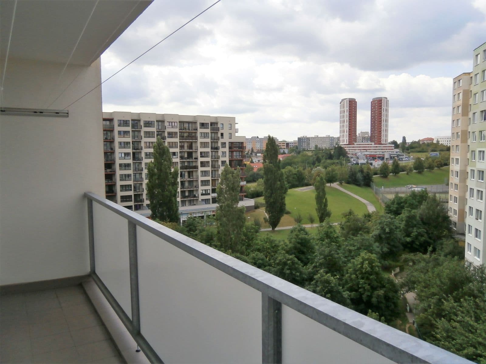 Prenájom bytu 3-izbový 78 m², Zvoncovitá, Praha, Praha Prenájom bytu 3-izbový 78 m², Zvoncovitá, Praha, Praha