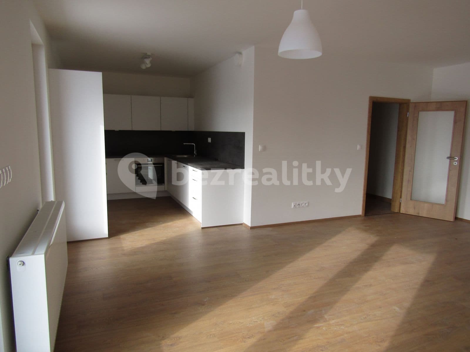 Prenájom bytu 4-izbový 118 m², Škrábkových, Praha, Praha Prenájom bytu 4-izbový 118 m², Škrábkových, Praha, Praha