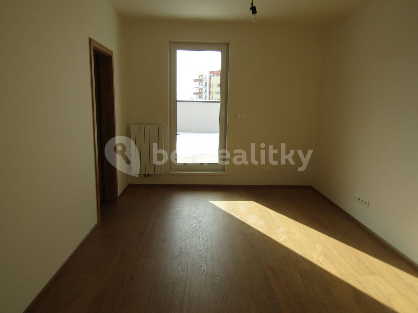 Prenájom bytu 4-izbový 118 m², Škrábkových, Praha, Praha Prenájom bytu 4-izbový 118 m², Škrábkových, Praha, Praha