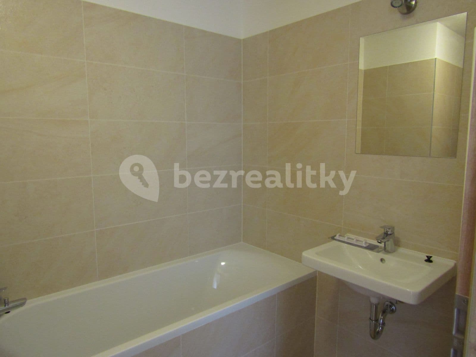 Prenájom bytu 4-izbový 118 m², Škrábkových, Praha, Praha Prenájom bytu 4-izbový 118 m², Škrábkových, Praha, Praha
