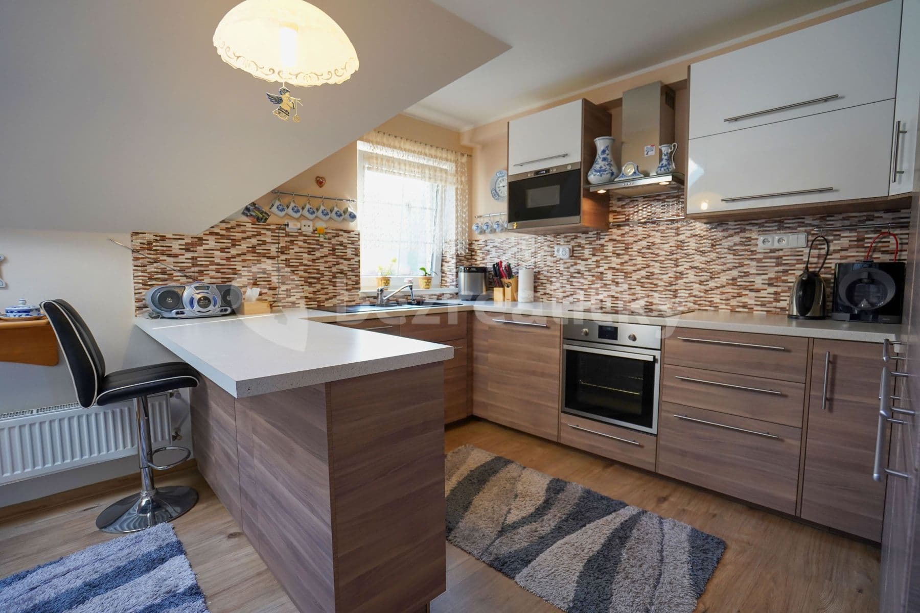 Prenájom domu 90 m², pozemok 300 m², Náves, Úholičky, Středočeský kraj Prenájom domu 90 m², pozemok 300 m², Náves, Úholičky, Středočeský kraj