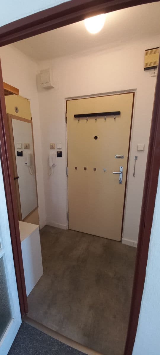 Prenájom bytu 2-izbový 50 m², Roudenská, České Budějovice, Jihočeský kraj Prenájom bytu 2-izbový 50 m², Roudenská, České Budějovice, Jihočeský kraj