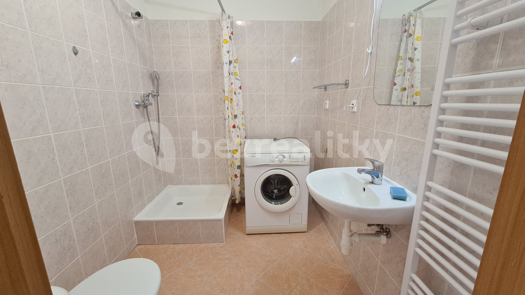 Prenájom bytu 1-izbový 30 m², Boloňská, Praha, Praha Prenájom bytu 1-izbový 30 m², Boloňská, Praha, Praha