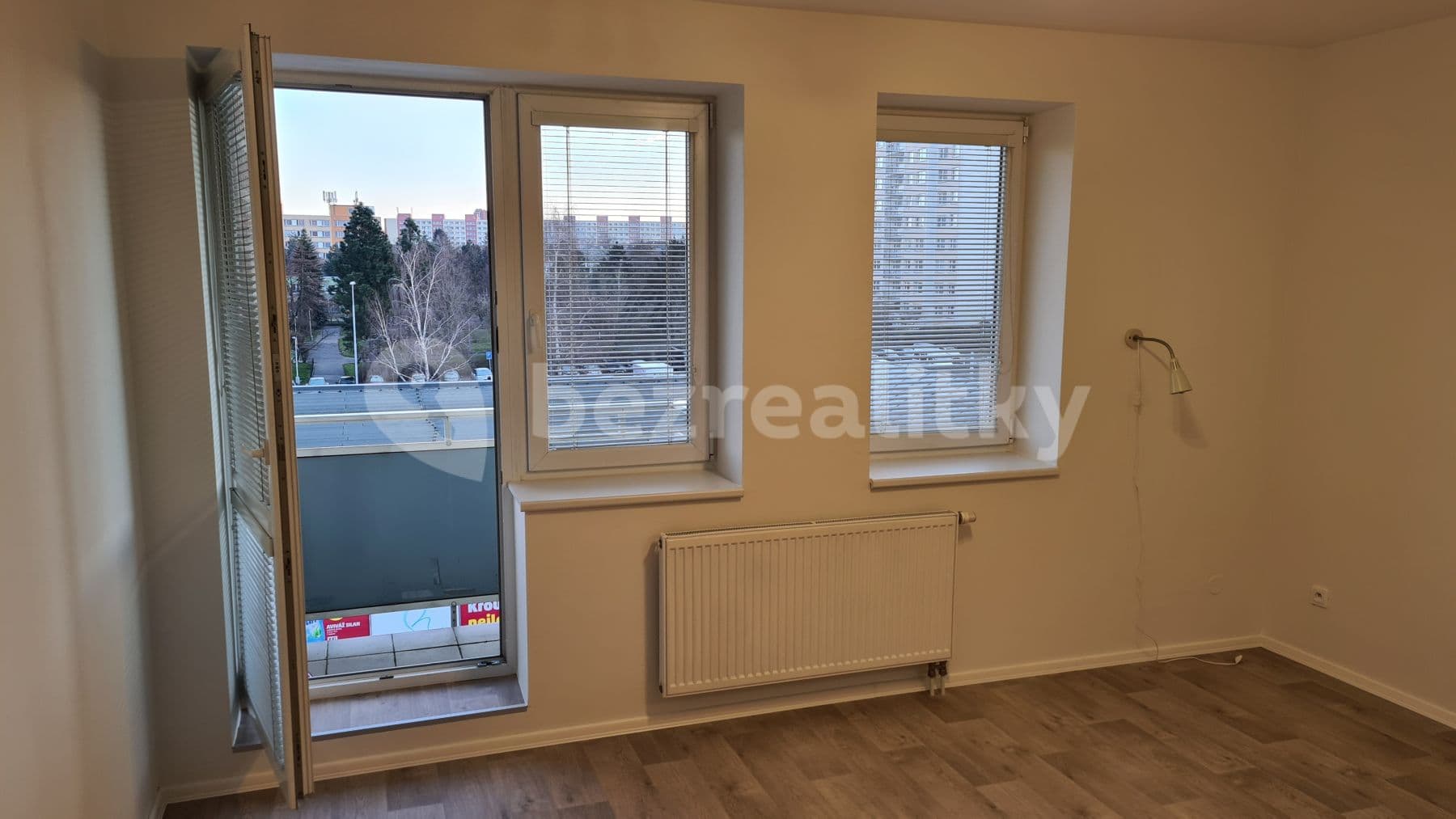 Prenájom bytu 1-izbový 30 m², Boloňská, Praha, Praha Prenájom bytu 1-izbový 30 m², Boloňská, Praha, Praha