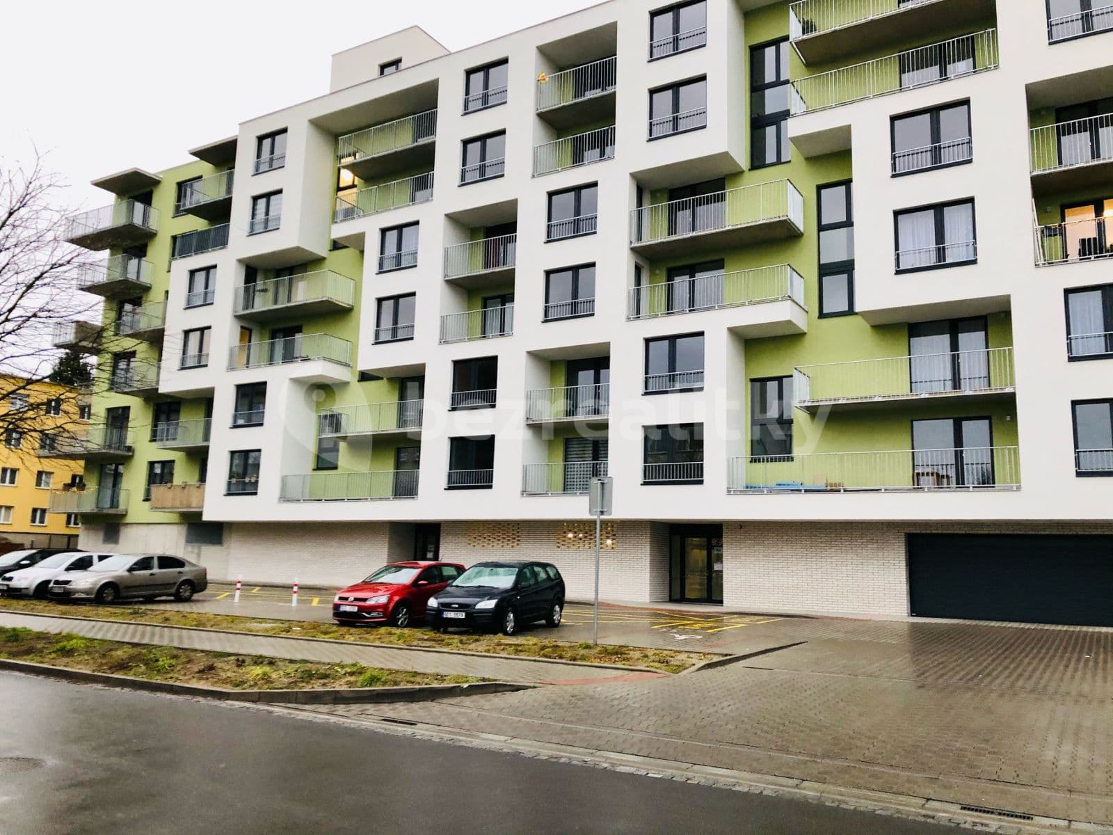 Prenájom bytu 1-izbový 30 m², Na Spravedlnosti, Pardubice, Pardubický kraj Prenájom bytu 1-izbový 30 m², Na Spravedlnosti, Pardubice, Pardubický kraj