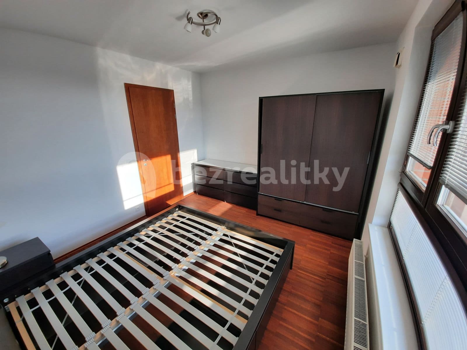 Prenájom bytu 2-izbový 47 m², Jeremiášova, Praha, Praha Prenájom bytu 2-izbový 47 m², Jeremiášova, Praha, Praha