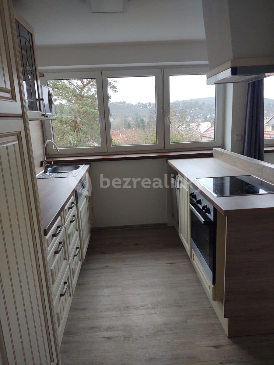 Prenájom bytu 3-izbový 90 m², Komenského, Řevnice, Středočeský kraj Prenájom bytu 3-izbový 90 m², Komenského, Řevnice, Středočeský kraj