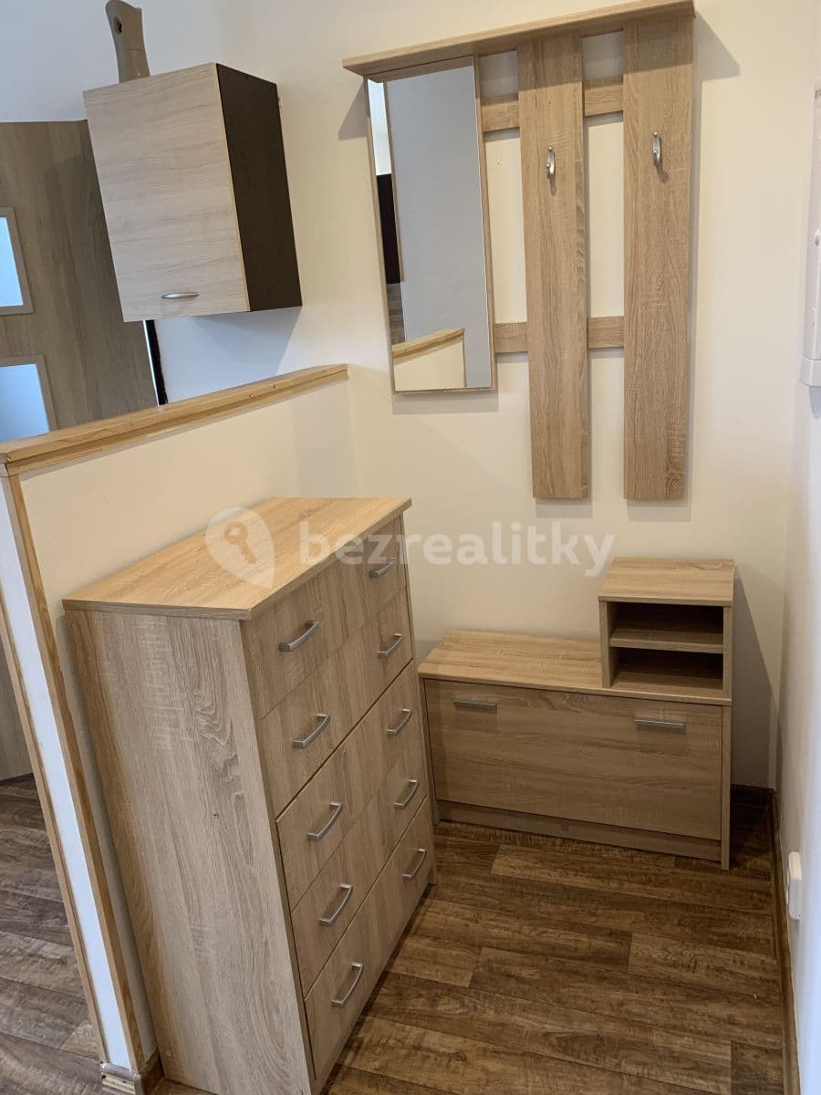 Prenájom bytu 1-izbový 45 m², Pod Rozhlednou, Jihlava, Kraj Vysočina Prenájom bytu 1-izbový 45 m², Pod Rozhlednou, Jihlava, Kraj Vysočina