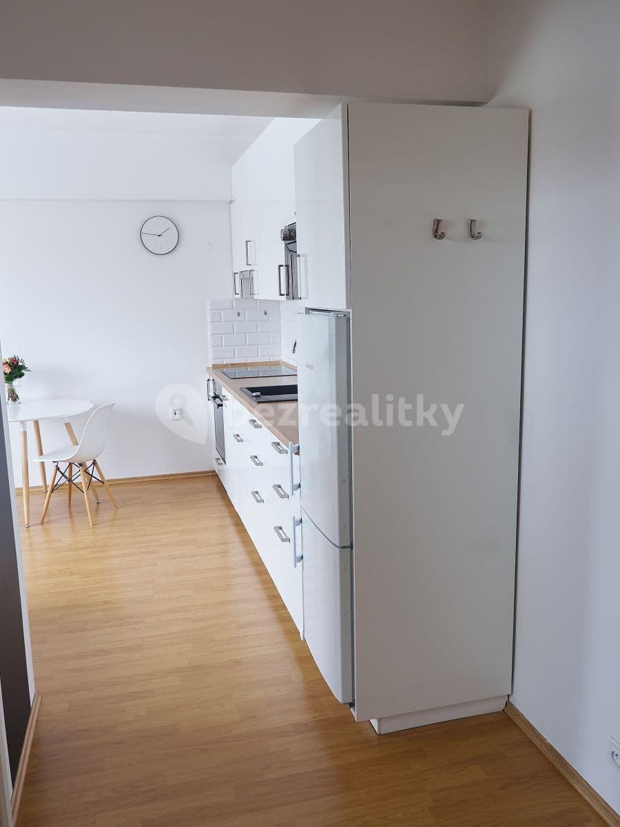 Prenájom bytu 2-izbový 40 m², Luštěnická, Praha, Praha Prenájom bytu 2-izbový 40 m², Luštěnická, Praha, Praha