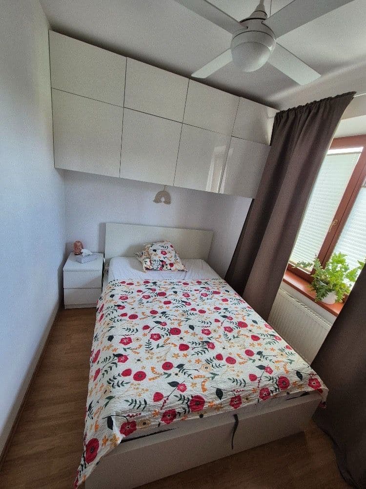 Prenájom bytu 2-izbový 40 m², Luštěnická, Praha, Praha Prenájom bytu 2-izbový 40 m², Luštěnická, Praha, Praha
