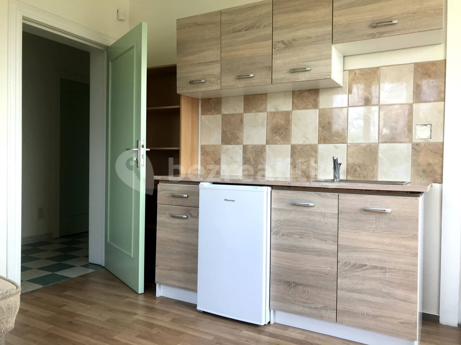 Prenájom bytu 1-izbový 20 m², U Křížku, Průhonice, Středočeský kraj Prenájom bytu 1-izbový 20 m², U Křížku, Průhonice, Středočeský kraj