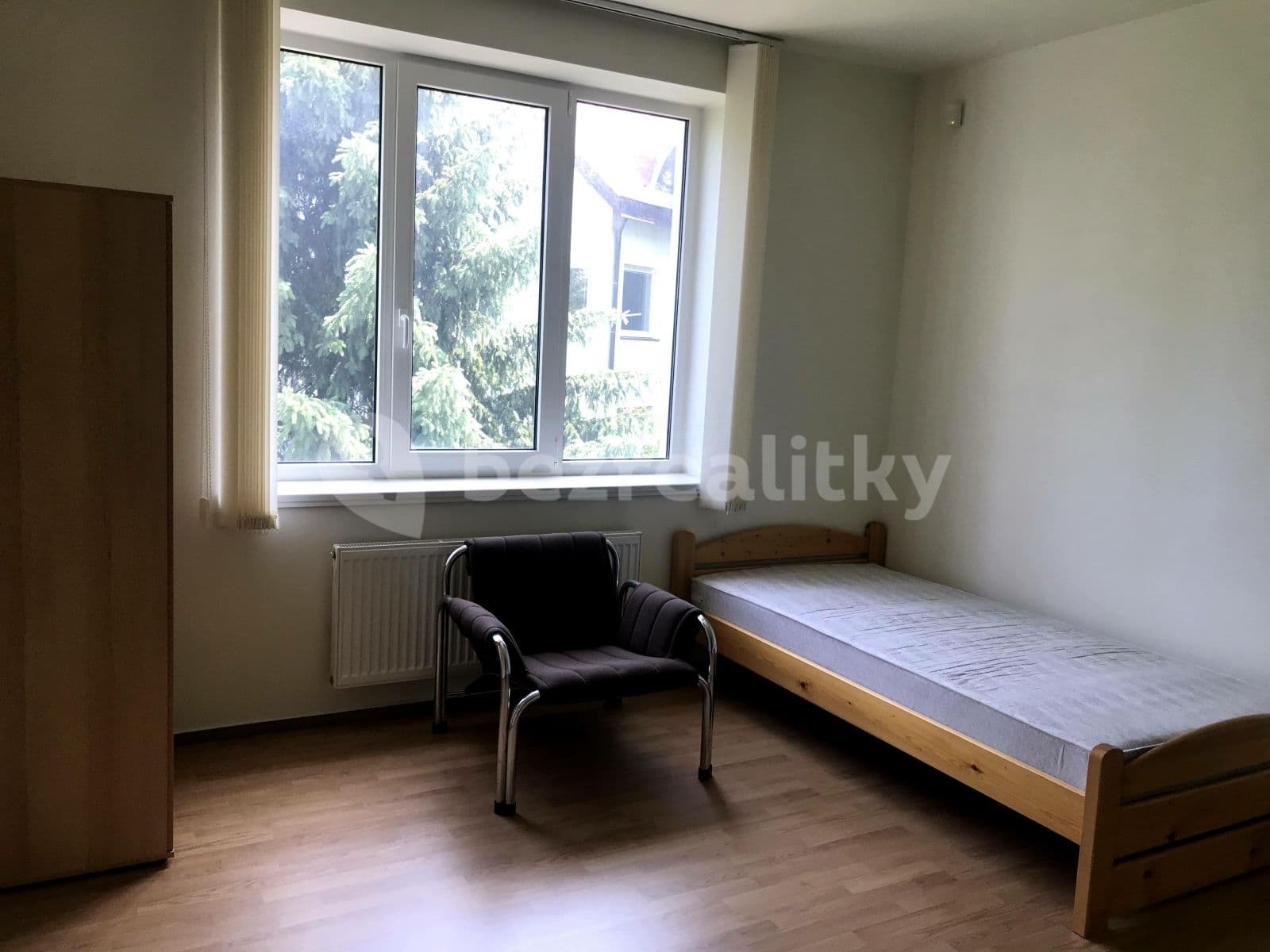 Prenájom bytu 1-izbový 20 m², U Křížku, Průhonice, Středočeský kraj Prenájom bytu 1-izbový 20 m², U Křížku, Průhonice, Středočeský kraj