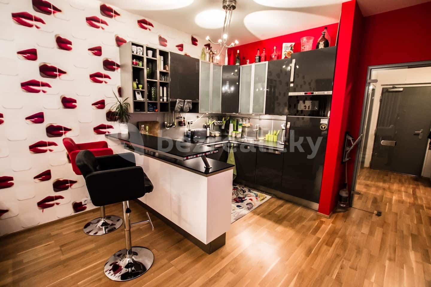 Prenájom bytu 2-izbový 69 m², Korunní, Praha, Praha Prenájom bytu 2-izbový 69 m², Korunní, Praha, Praha