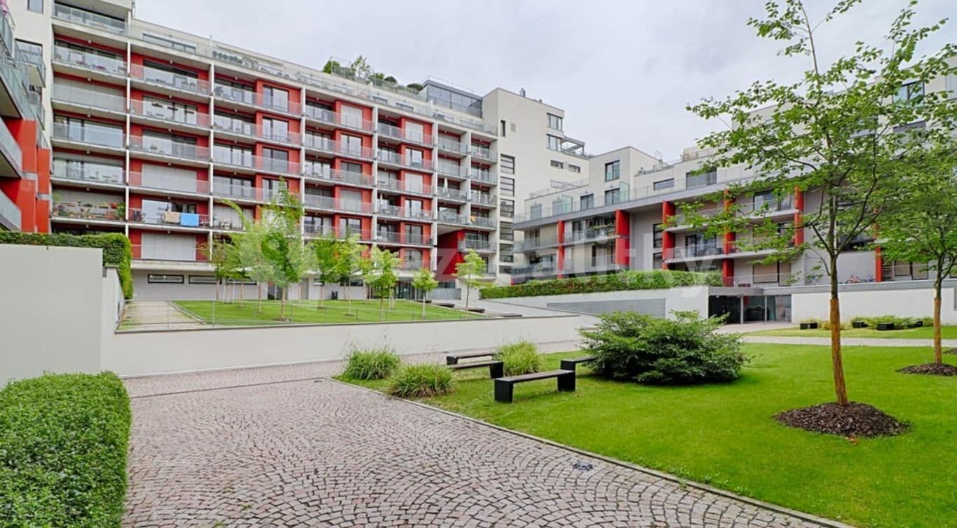 Prenájom bytu 2-izbový 69 m², Korunní, Praha, Praha Prenájom bytu 2-izbový 69 m², Korunní, Praha, Praha