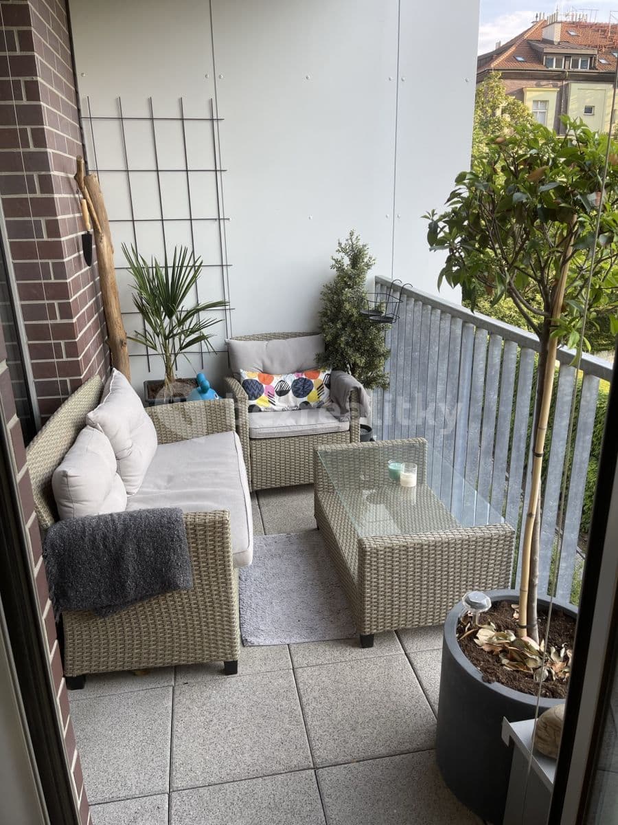 Prenájom bytu 2-izbový 69 m², Korunní, Praha, Praha Prenájom bytu 2-izbový 69 m², Korunní, Praha, Praha