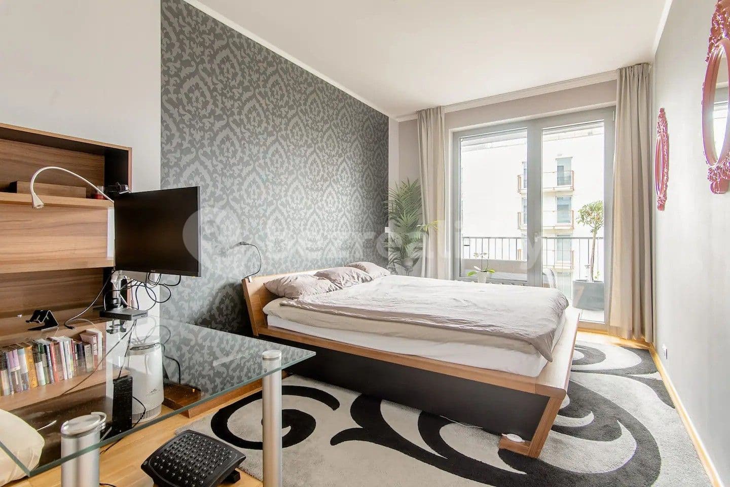 Prenájom bytu 2-izbový 69 m², Korunní, Praha, Praha Prenájom bytu 2-izbový 69 m², Korunní, Praha, Praha