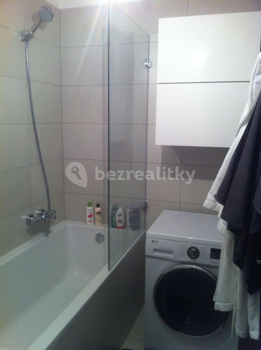 Prenájom bytu 2-izbový 54 m², Lipůvka, Jihomoravský kraj Prenájom bytu 2-izbový 54 m², Lipůvka, Jihomoravský kraj