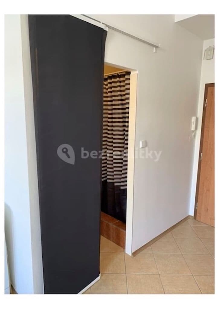 Prenájom bytu 1-izbový 21 m², Bořivojova, Praha, Praha Prenájom bytu 1-izbový 21 m², Bořivojova, Praha, Praha
