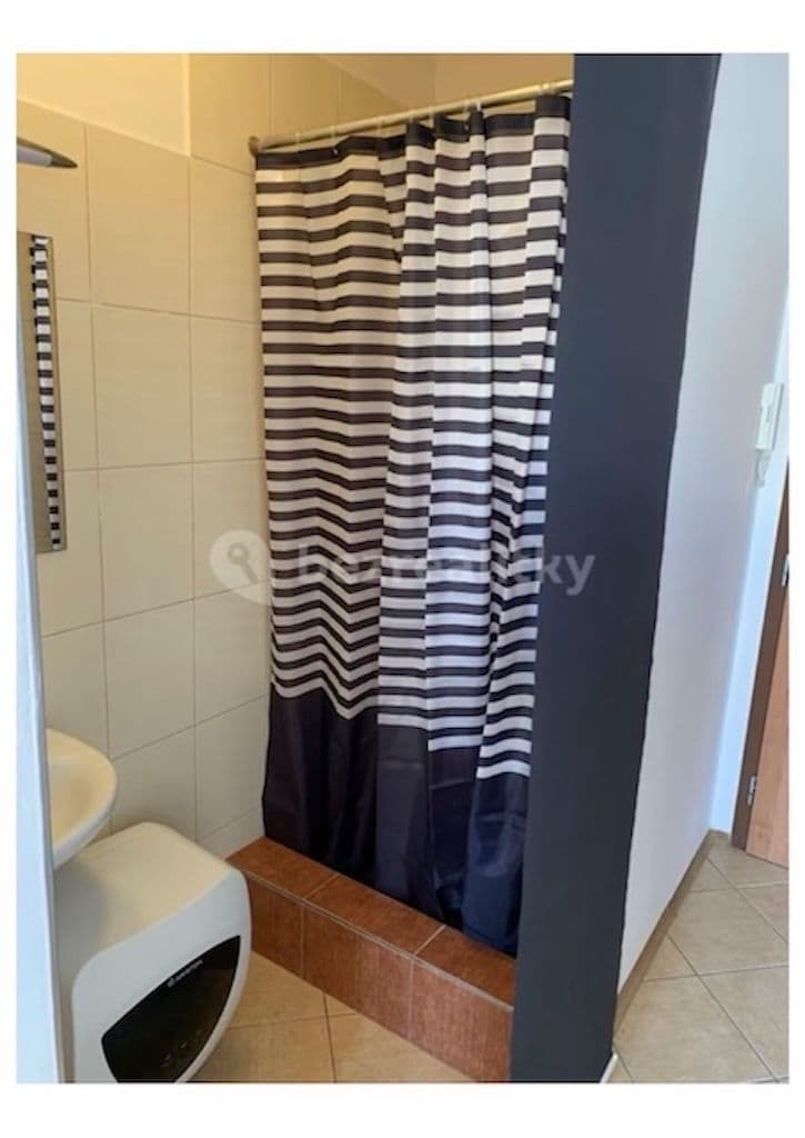 Prenájom bytu 1-izbový 21 m², Bořivojova, Praha, Praha Prenájom bytu 1-izbový 21 m², Bořivojova, Praha, Praha