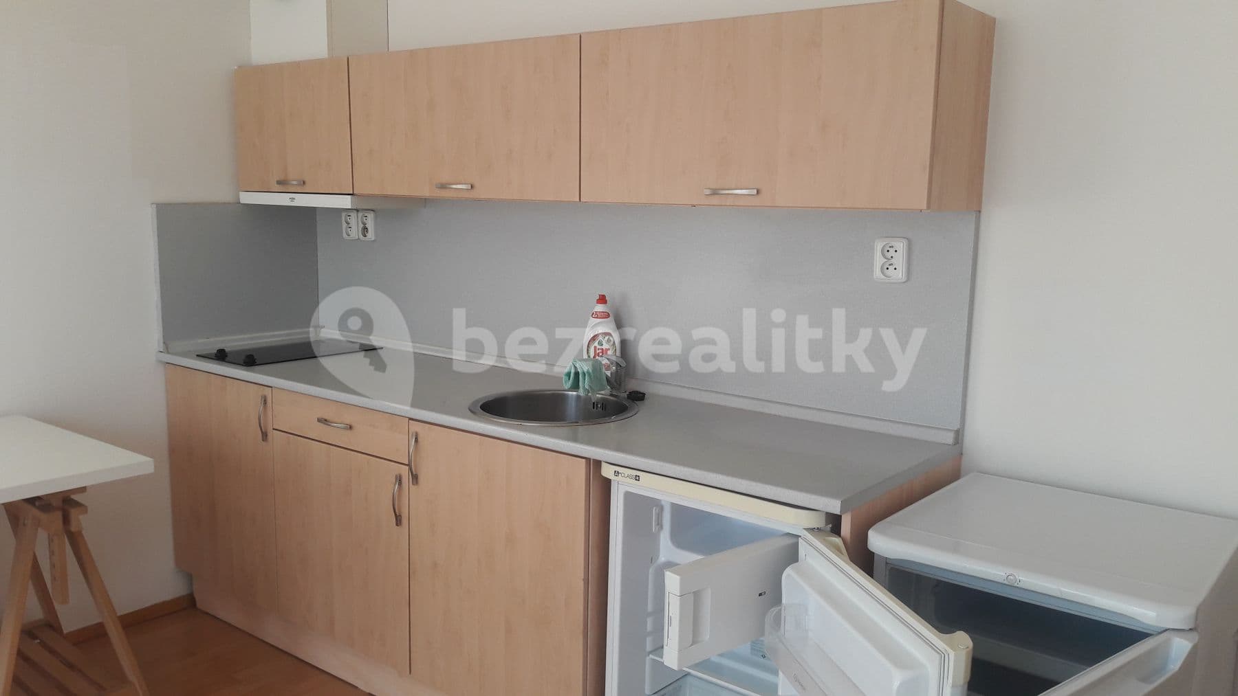 Prenájom bytu Garsoniéra 30 m², Kamelova, Praha, Praha Prenájom bytu Garsoniéra 30 m², Kamelova, Praha, Praha