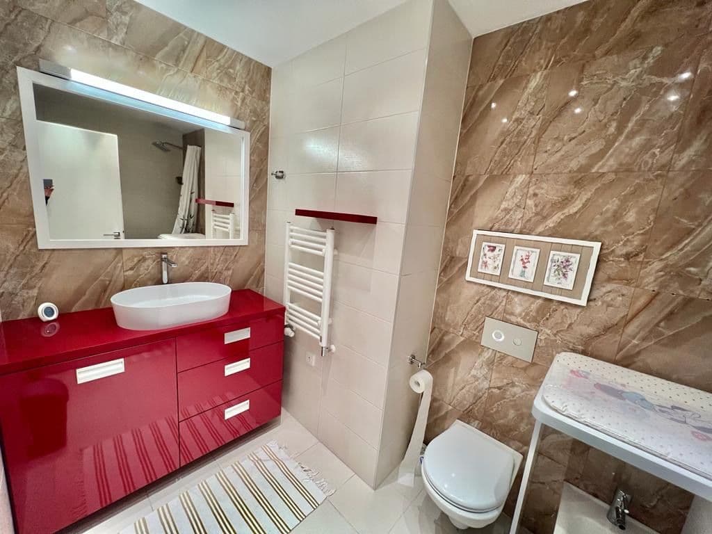 Prenájom bytu 3-izbový 80 m², Baarova, Praha, Praha Prenájom bytu 3-izbový 80 m², Baarova, Praha, Praha