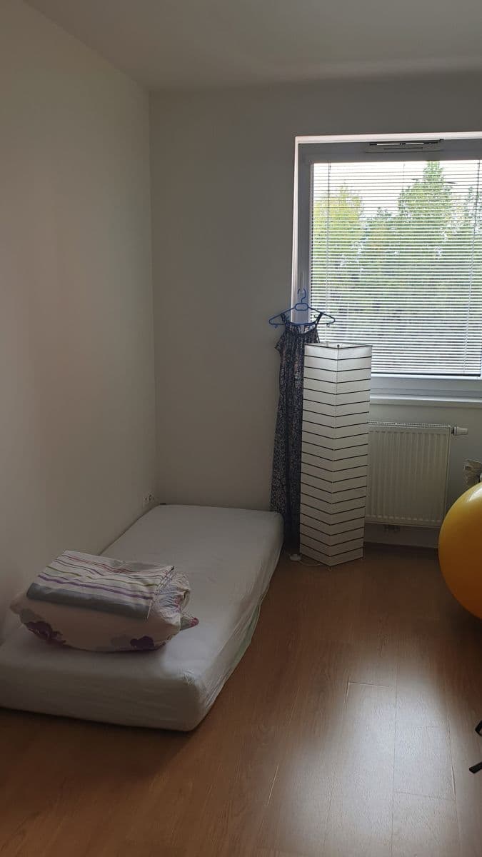 Prenájom bytu 3-izbový 92 m², Kytlická, Praha, Praha Prenájom bytu 3-izbový 92 m², Kytlická, Praha, Praha