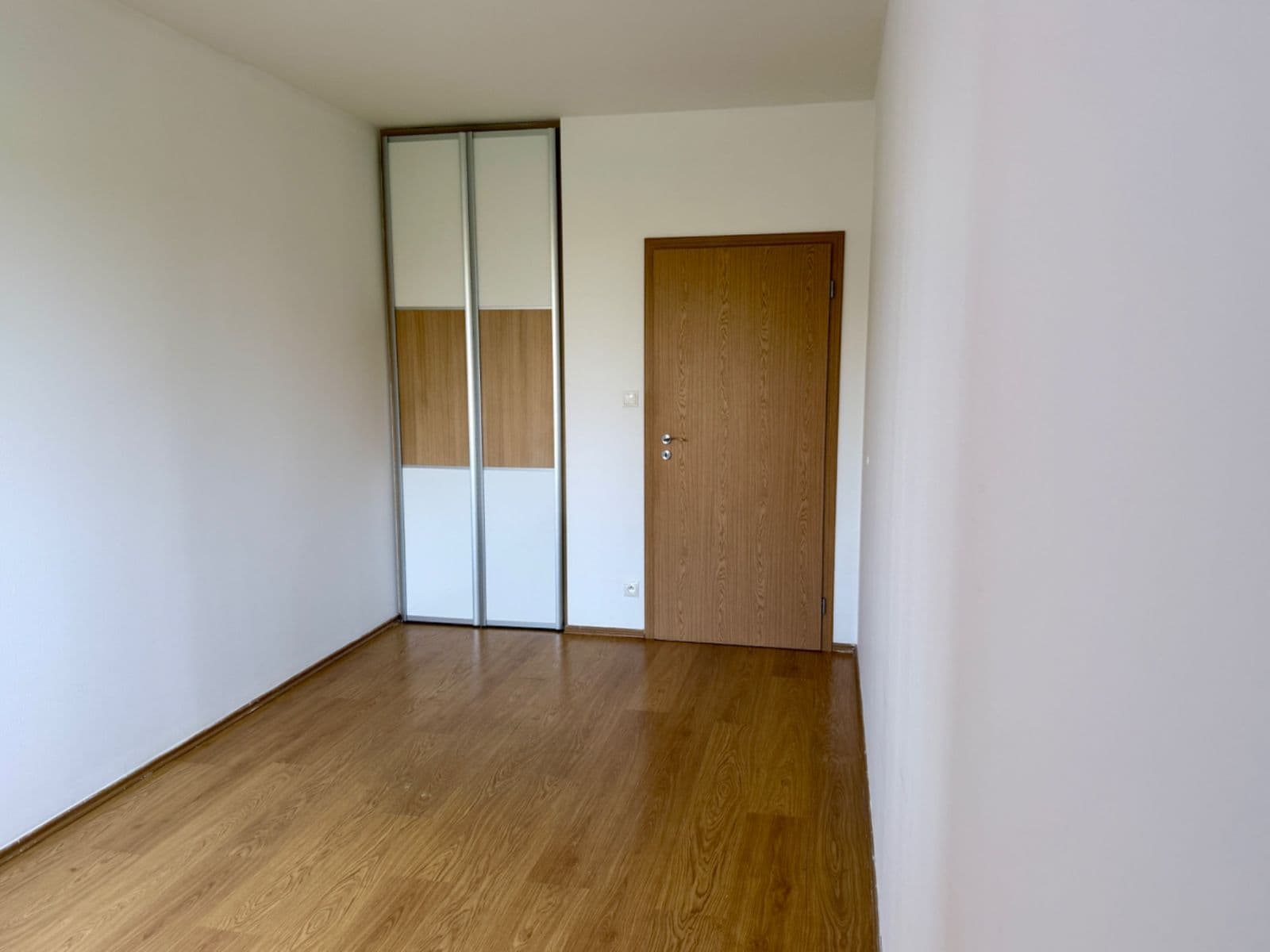Prenájom bytu 3-izbový 92 m², Kytlická, Praha, Praha Prenájom bytu 3-izbový 92 m², Kytlická, Praha, Praha