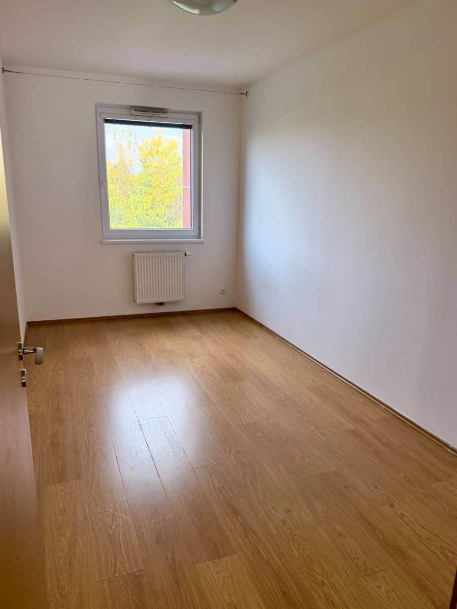 Prenájom bytu 3-izbový 92 m², Kytlická, Praha, Praha Prenájom bytu 3-izbový 92 m², Kytlická, Praha, Praha