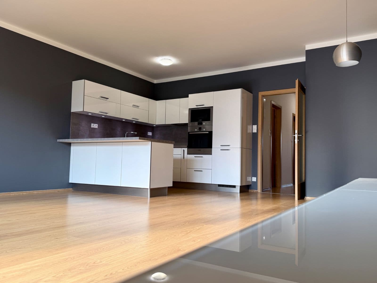 Prenájom bytu 3-izbový 92 m², Kytlická, Praha, Praha Prenájom bytu 3-izbový 92 m², Kytlická, Praha, Praha