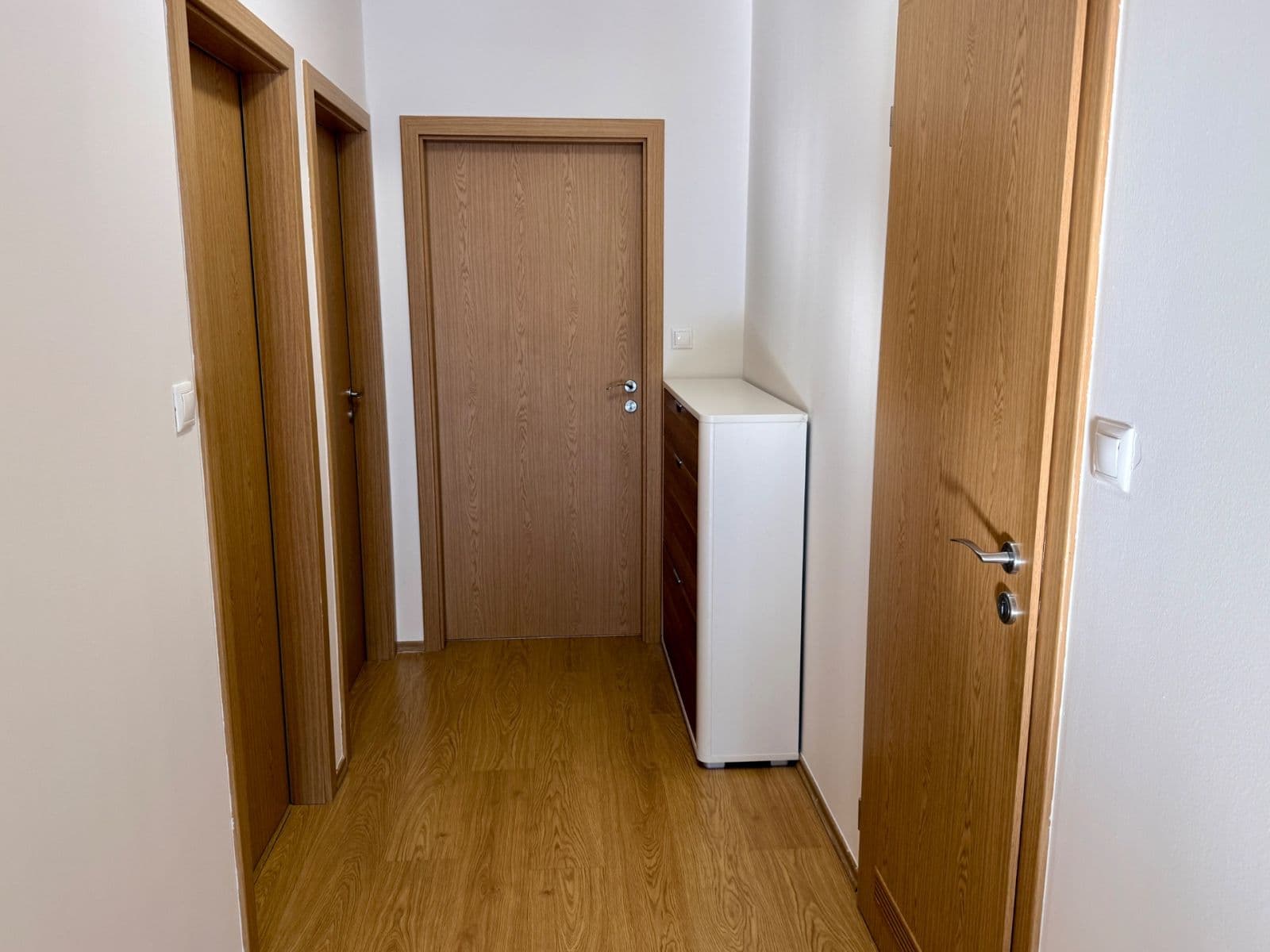 Prenájom bytu 3-izbový 92 m², Kytlická, Praha, Praha Prenájom bytu 3-izbový 92 m², Kytlická, Praha, Praha