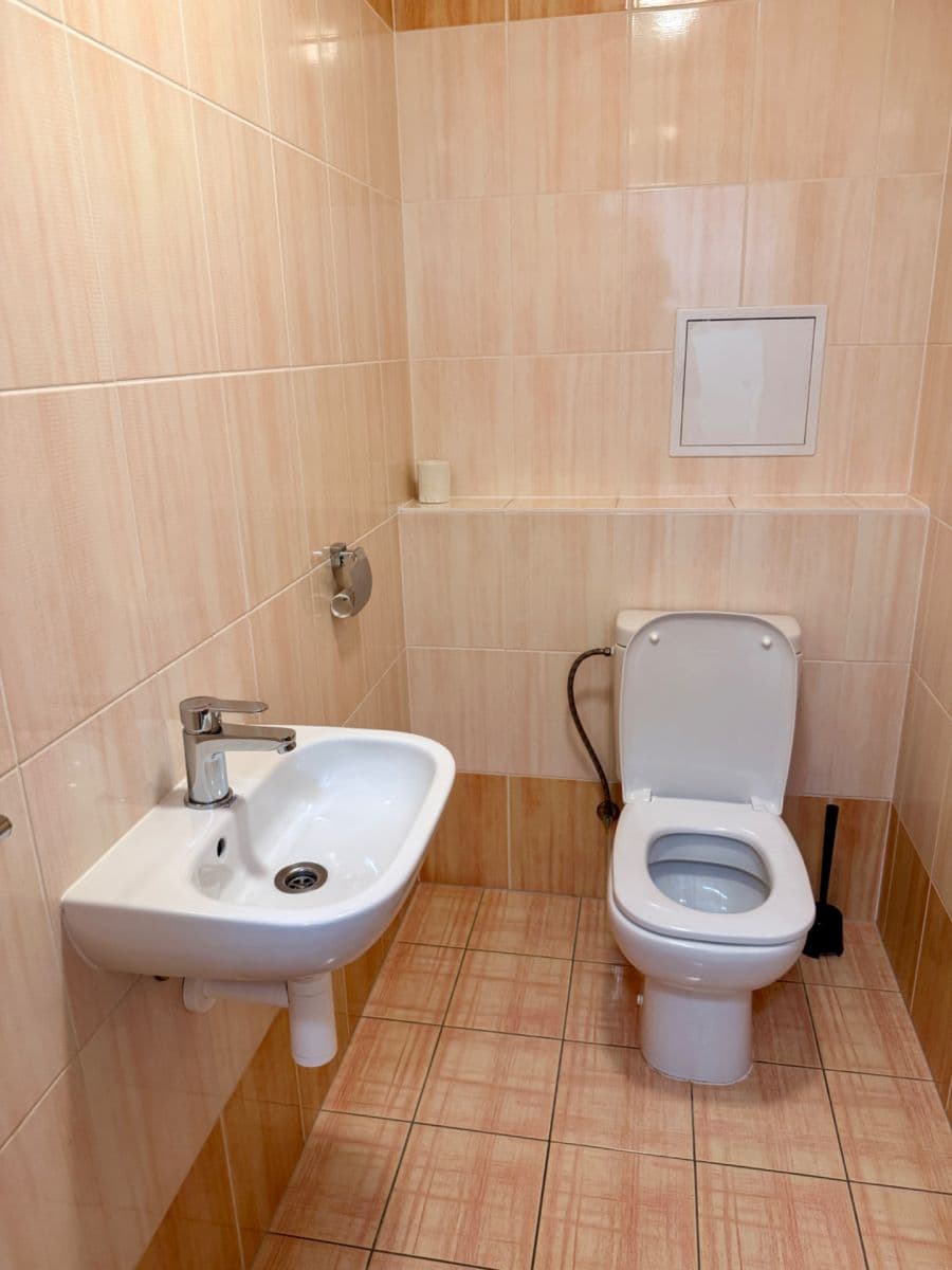 Prenájom bytu 3-izbový 92 m², Kytlická, Praha, Praha Prenájom bytu 3-izbový 92 m², Kytlická, Praha, Praha