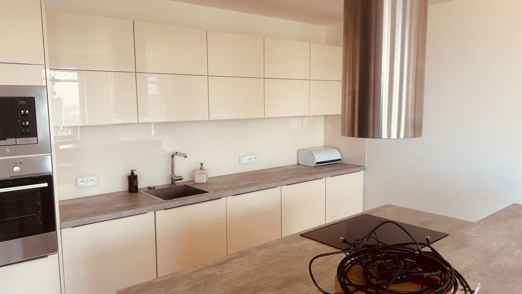 Prenájom bytu 4-izbový 120 m², Medunova, Praha, Praha Prenájom bytu 4-izbový 120 m², Medunova, Praha, Praha