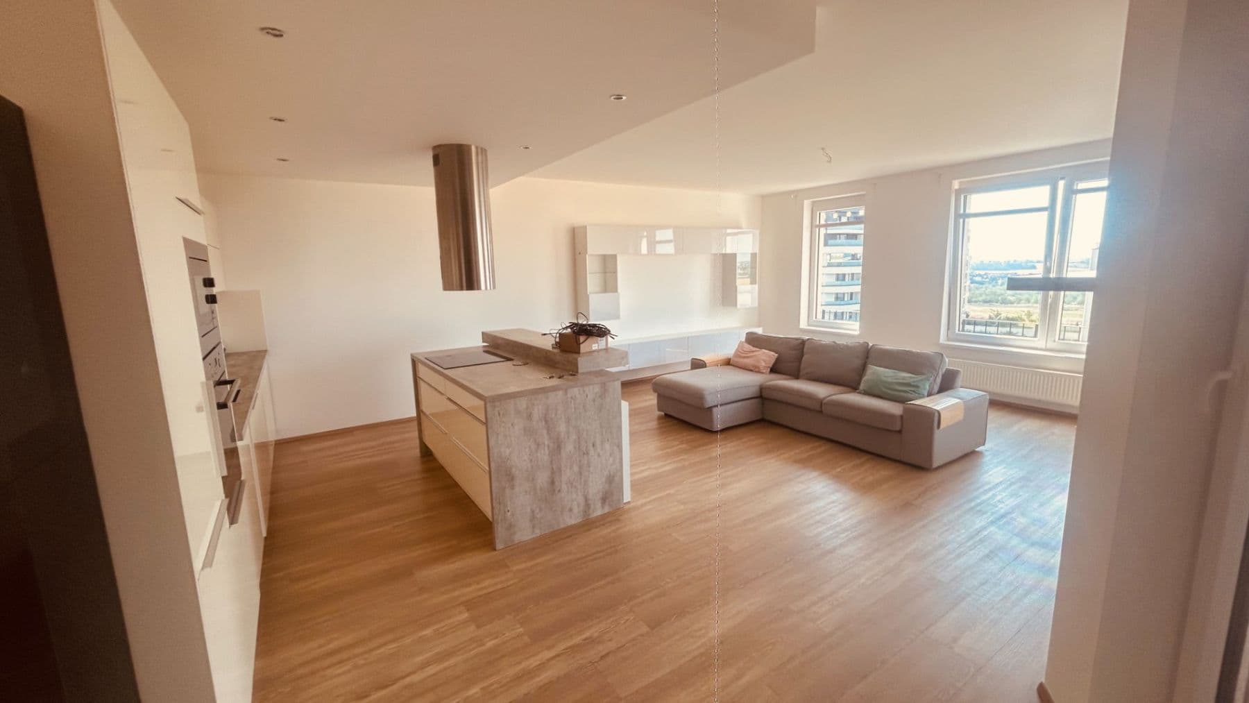 Prenájom bytu 4-izbový 120 m², Medunova, Praha, Praha Prenájom bytu 4-izbový 120 m², Medunova, Praha, Praha