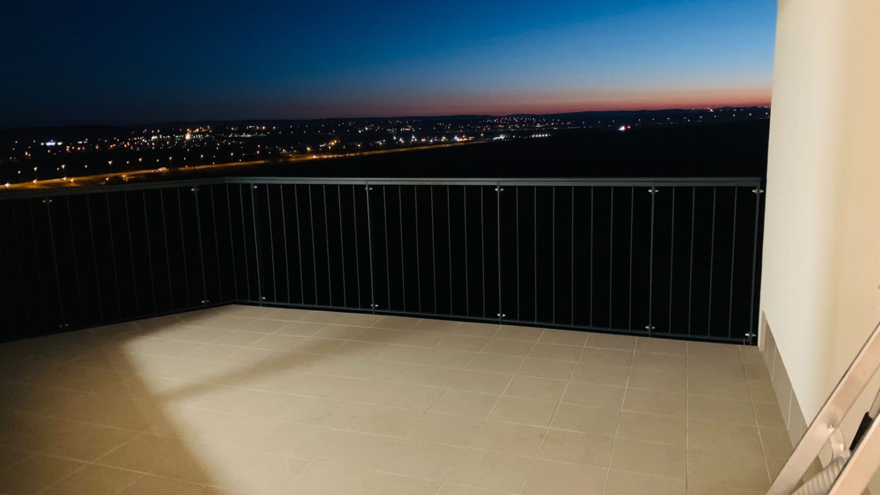 Prenájom bytu 4-izbový 120 m², Medunova, Praha, Praha Prenájom bytu 4-izbový 120 m², Medunova, Praha, Praha