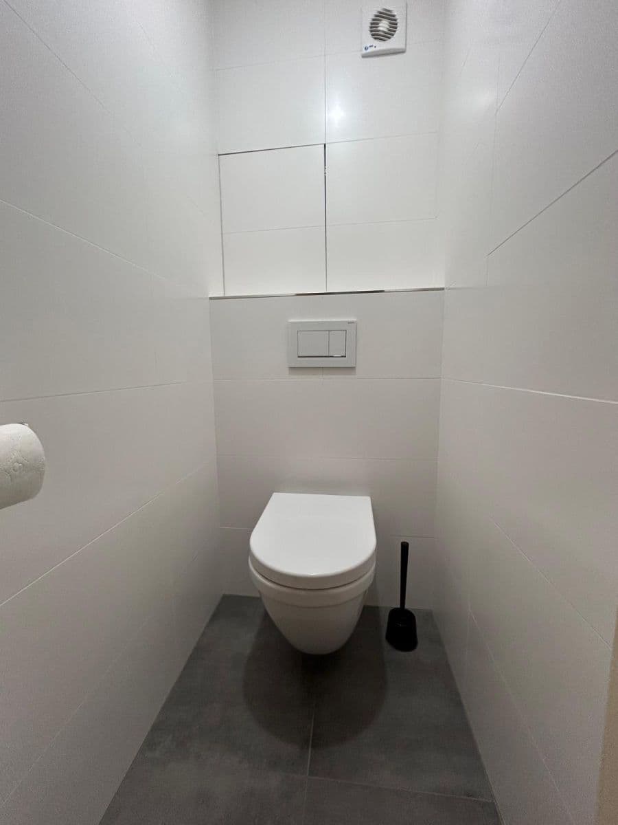 Prenájom bytu 2-izbový 43 m², Brdičkova, Praha, Praha Prenájom bytu 2-izbový 43 m², Brdičkova, Praha, Praha