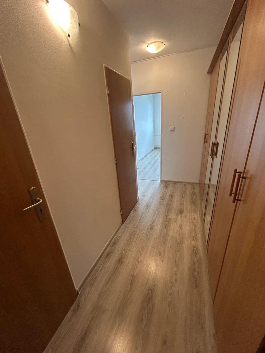 Prenájom bytu 2-izbový 43 m², Brdičkova, Praha, Praha Prenájom bytu 2-izbový 43 m², Brdičkova, Praha, Praha
