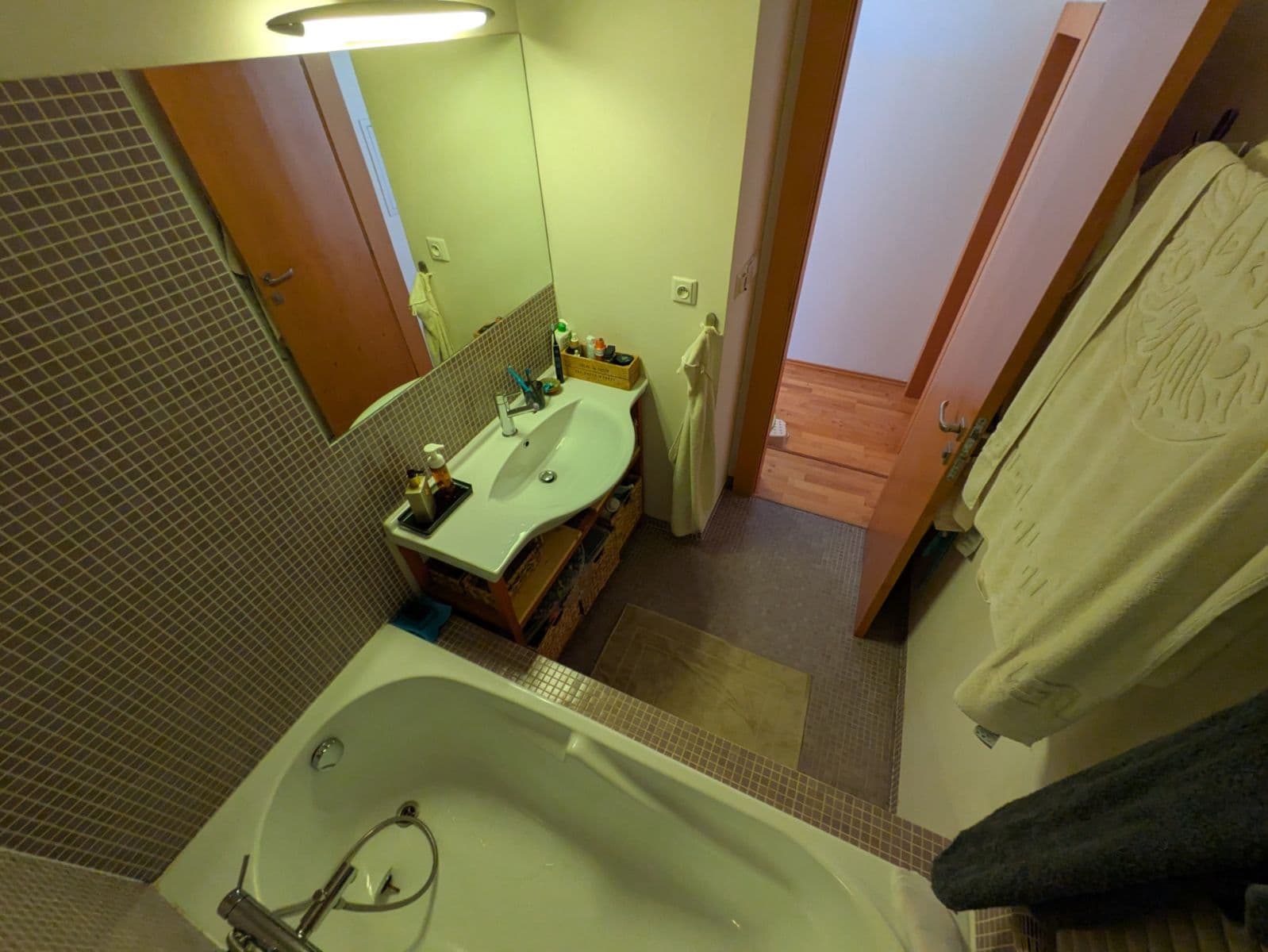 Prenájom bytu 3-izbový 71 m², K Lesu, Praha, Praha Prenájom bytu 3-izbový 71 m², K Lesu, Praha, Praha