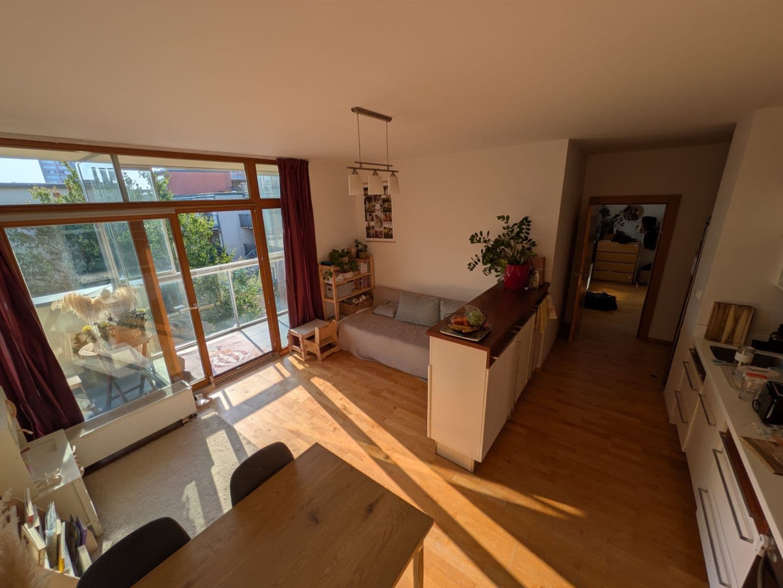 Prenájom bytu 3-izbový 71 m², K Lesu, Praha, Praha Prenájom bytu 3-izbový 71 m², K Lesu, Praha, Praha