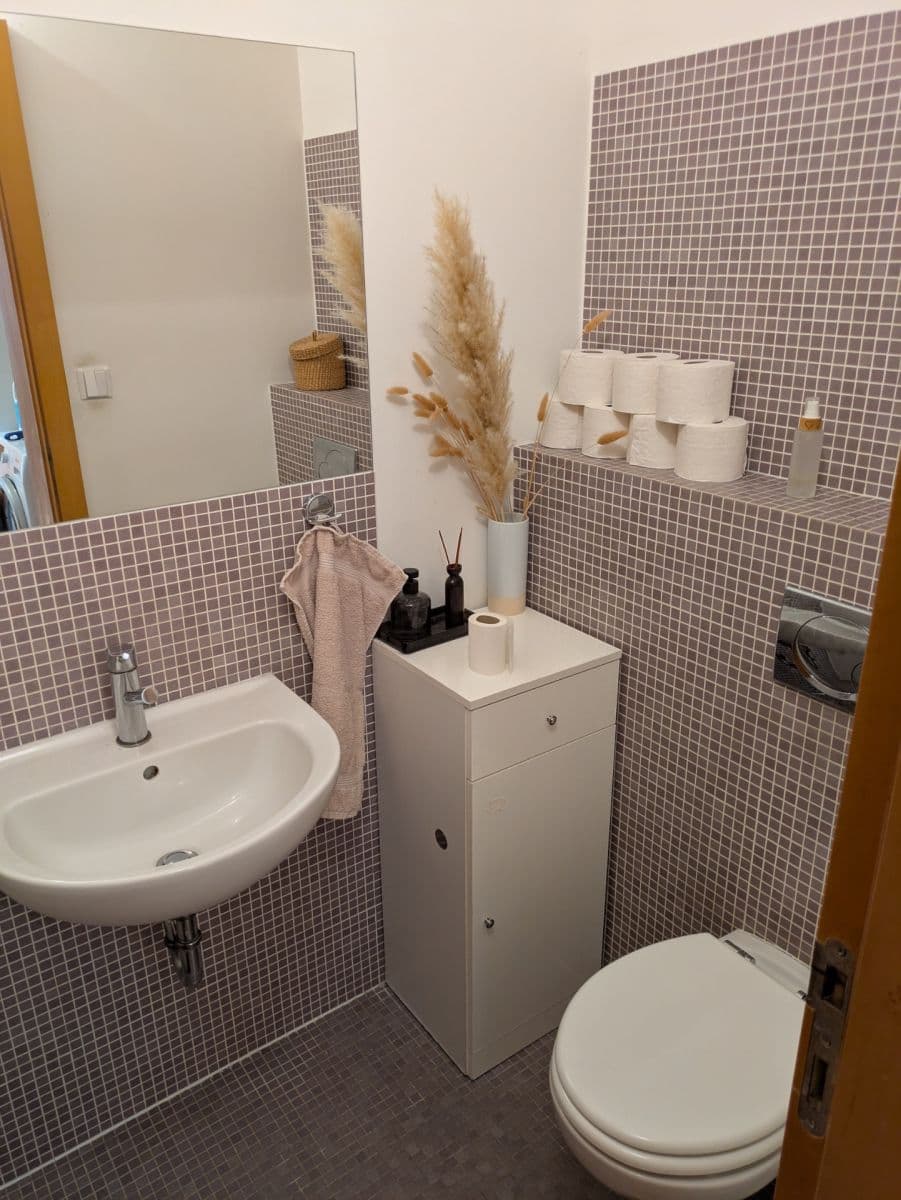 Prenájom bytu 3-izbový 71 m², K Lesu, Praha, Praha Prenájom bytu 3-izbový 71 m², K Lesu, Praha, Praha