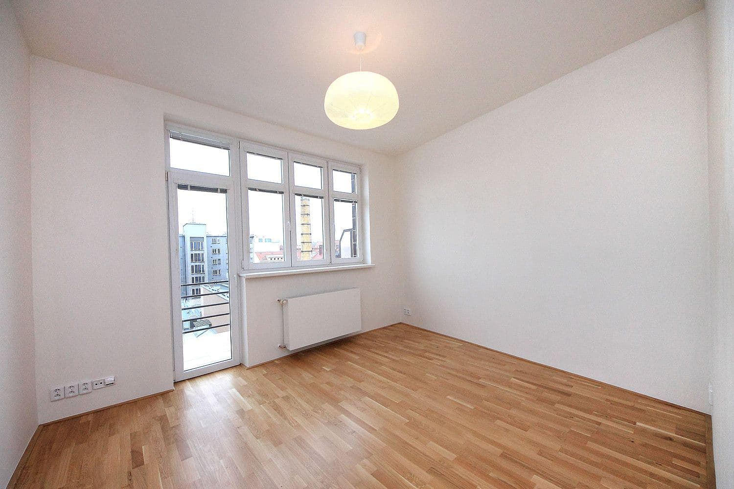 Prenájom bytu 2-izbový 53 m², Přístavní, Praha, Praha Prenájom bytu 2-izbový 53 m², Přístavní, Praha, Praha