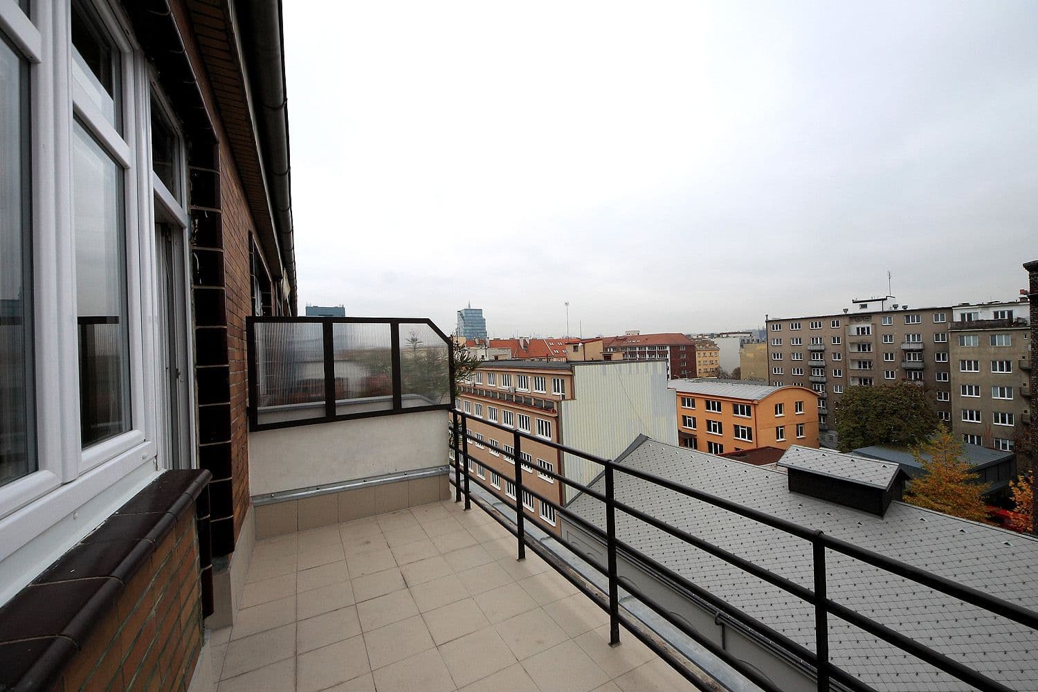 Prenájom bytu 2-izbový 53 m², Přístavní, Praha, Praha Prenájom bytu 2-izbový 53 m², Přístavní, Praha, Praha
