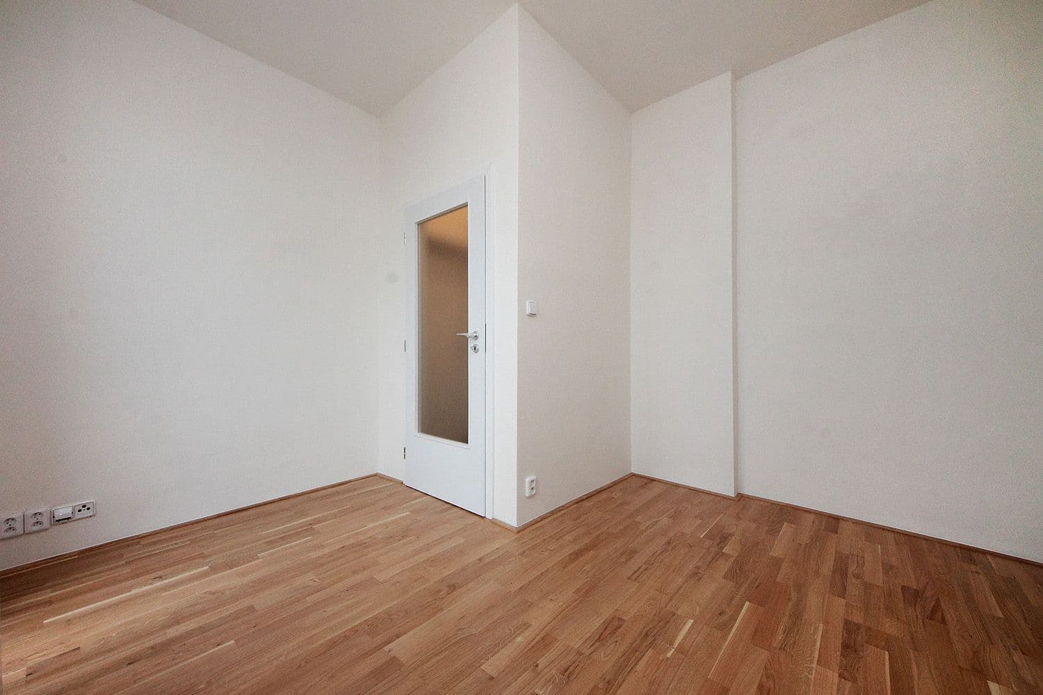 Prenájom bytu 2-izbový 53 m², Přístavní, Praha, Praha Prenájom bytu 2-izbový 53 m², Přístavní, Praha, Praha