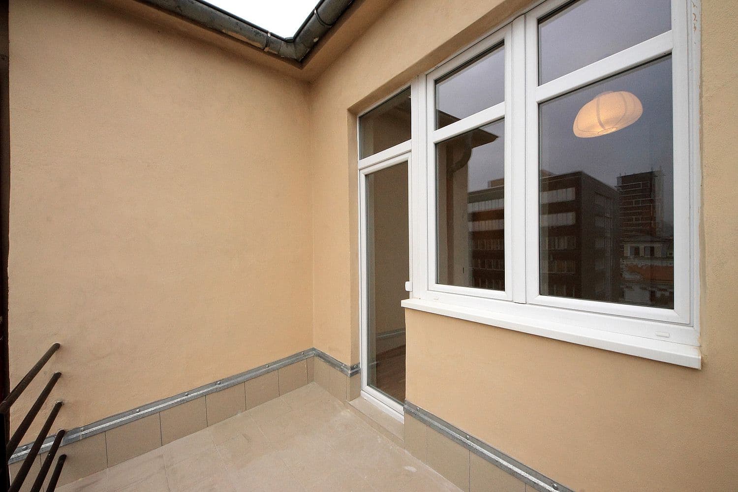 Prenájom bytu 2-izbový 53 m², Přístavní, Praha, Praha Prenájom bytu 2-izbový 53 m², Přístavní, Praha, Praha