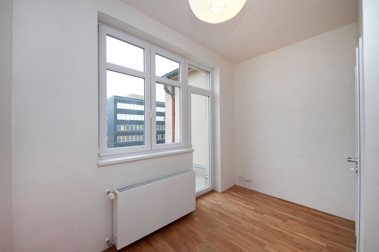 Prenájom bytu 2-izbový 53 m², Přístavní, Praha, Praha Prenájom bytu 2-izbový 53 m², Přístavní, Praha, Praha