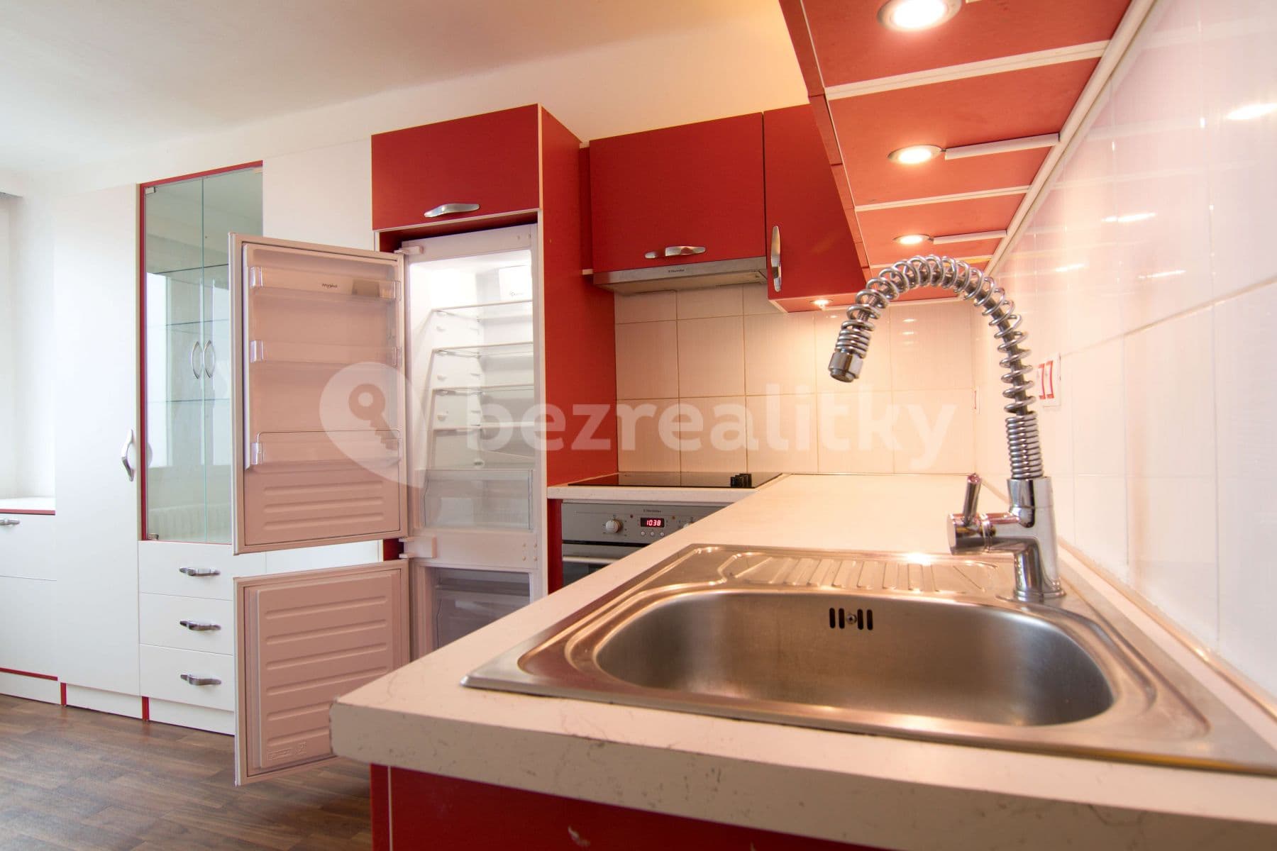 Prenájom bytu 1-izbový 23 m², Evropská, Praha, Praha Prenájom bytu 1-izbový 23 m², Evropská, Praha, Praha